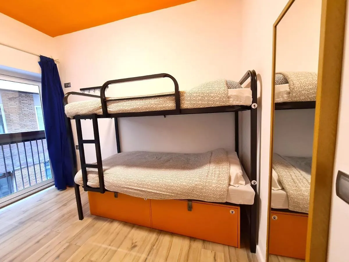 Arc House Gracia Hostel Barcelona 0*,  Spain